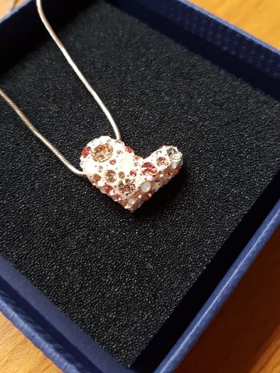 Swarovski love heart pendant necklace