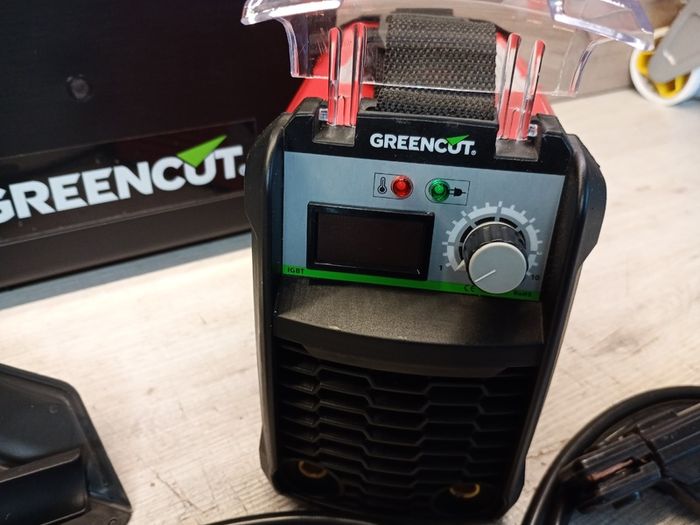 Greencut MMA-200 Inverter Arc Welder Kit, 200 A