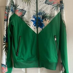GUESS sweatshirt