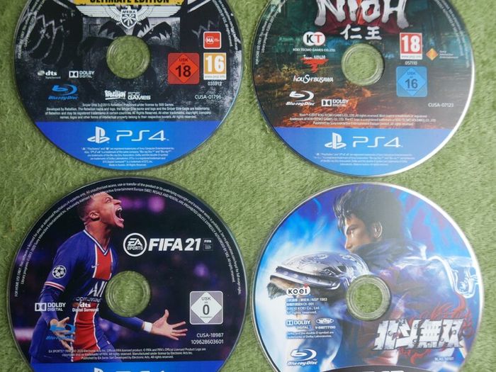 PS4 and PS3 games