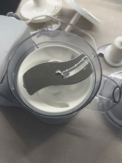 Kenwood FP120 Compact Food Processor