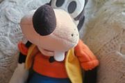 Disney 24 inch Goofy soft toy.