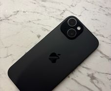 iPhone 15 256GB