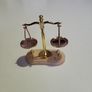 Balance scales miniature Image 2