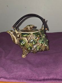 Vintage Shell Teapot