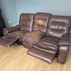 3 seater leather recliner need gone tonight 2 apr