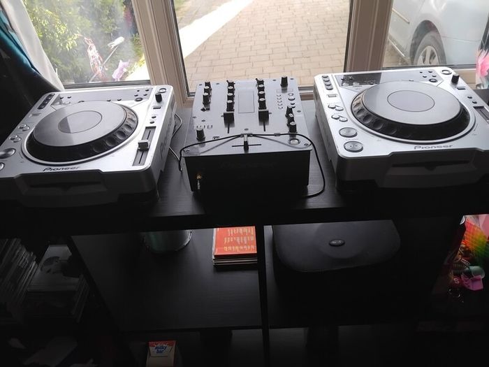 Plug and play pioneer Cdjs mixer and cds... NOTHING SOLD SEPARATELY
