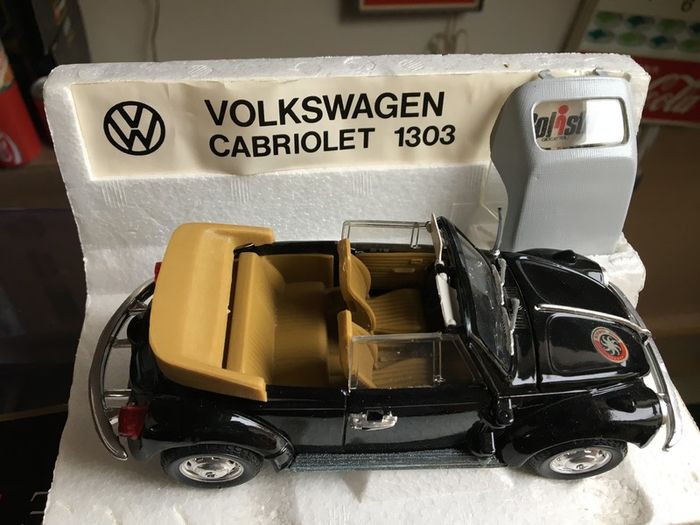Volkswagen Beetle Cabriolet Year 1974 Scale 1/25 Polistil