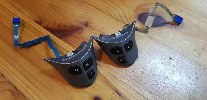 AR 156 steering wheel buttons