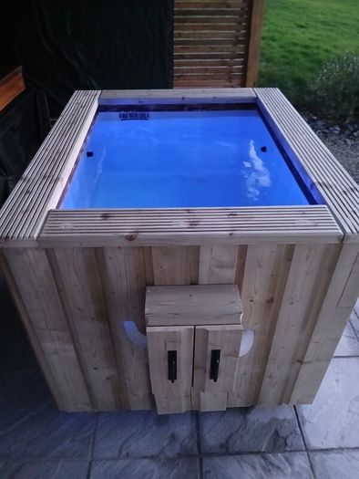 icebath with filtration system built in