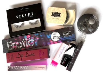 Ultimate Glam & Glow Makeup Bundle - Unleash Your Inner Icon!