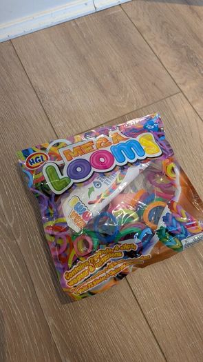 mega looms