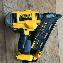 Framing Nail Gun DEWALT DCN690 For Parts
