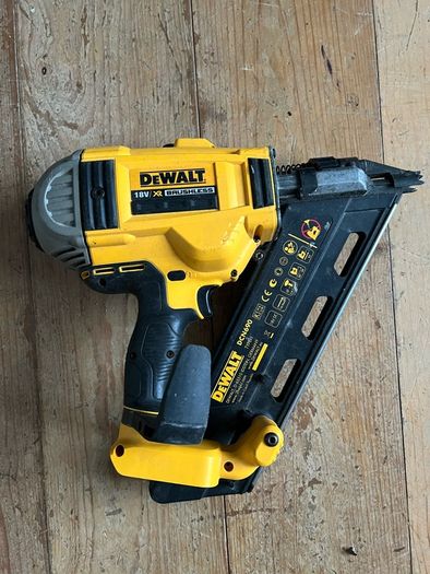 Framing Nail Gun DEWALT DCN690 For Parts