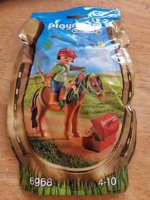 BRAND NEW Playmobil Country 6968 Knight With Flower Pony Action Figure