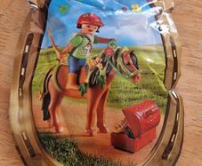 BRAND NEW Playmobil Country 6968 Knight With Flower Pony Action Figure
