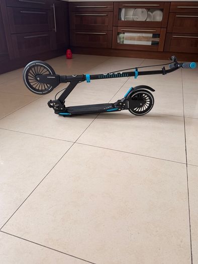 Aero A230 Folding Scooter