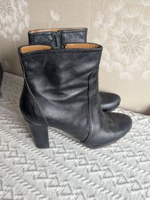 Hobbs heels size 7/5(41)