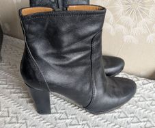Hobbs heels size 7/5(41)