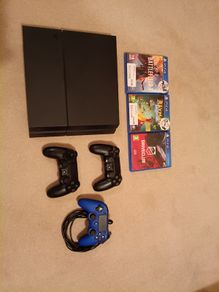 Ps4 500gb 3 controllers