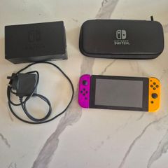 Nintendo Switch 32GB Including Carry Case, Charger, Dock, 2 Joycons (Pictured)