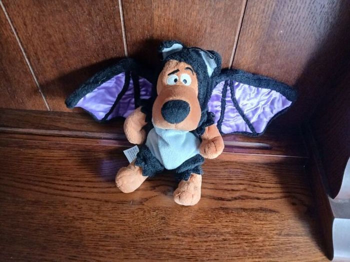 Vintage Warner Bros Studio Store Exclusive Halloween Scooby Doo as Bat Beanie Soft Toy