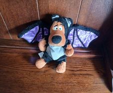 Vintage Warner Bros Studio Store Exclusive Halloween Scooby Doo as Bat Beanie Soft Toy