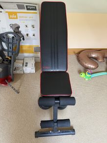 Weight lifting gym bench