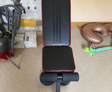 Weight lifting gym bench