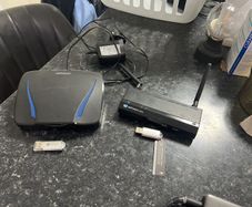 We present wireless presentation units.