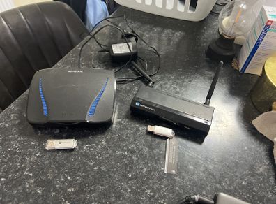 We present wireless presentation units.