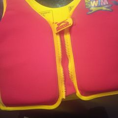 swim vest