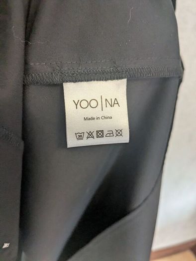 YOONA black back bow dress size 20