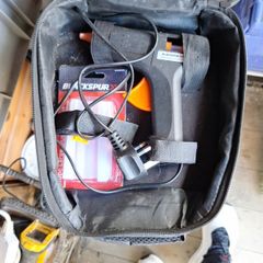 Blackspur hot glue gun plus glue sticks