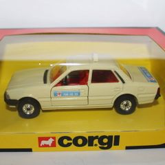 Corgi 450 - Peugeot 505 Taxi Mint Boxed Original