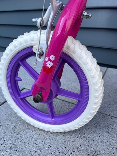 Lovely Girl Bike with Stabilisers, Basket and Doll Seat