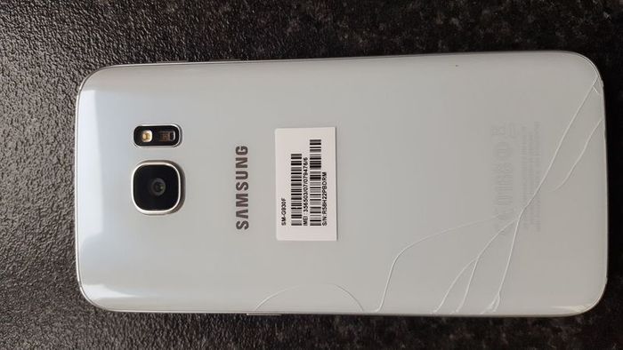 Samsung galaxy s7 with all accessories