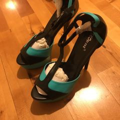 SKO By A&B black and green hills Brand new size 7