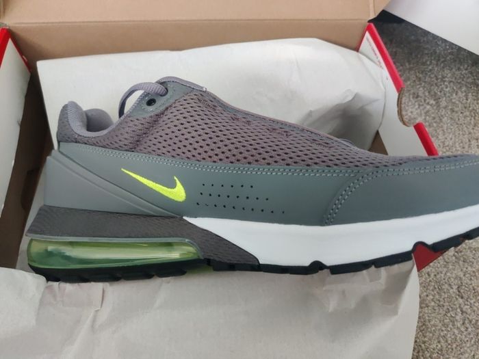 Nike Air Max Pulse, Men's Runners UK11