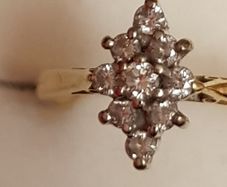 18ct gold diamond cluster ring