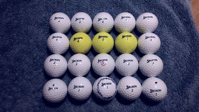 20 Srixon Soft Feel Golf balls
