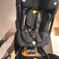 Axkid ONE 3 Child Car Seat