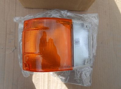 Nissan Urvan E24 R/H Front Indicator Lamp