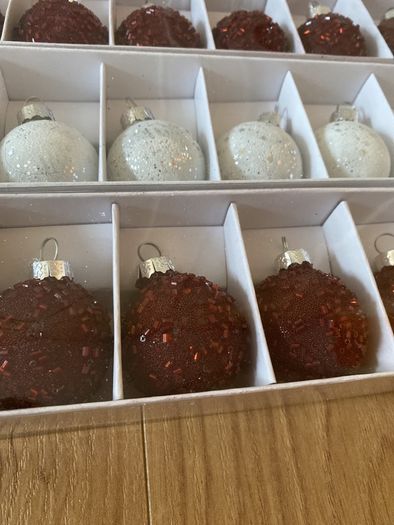 christmas baubles name card holder
