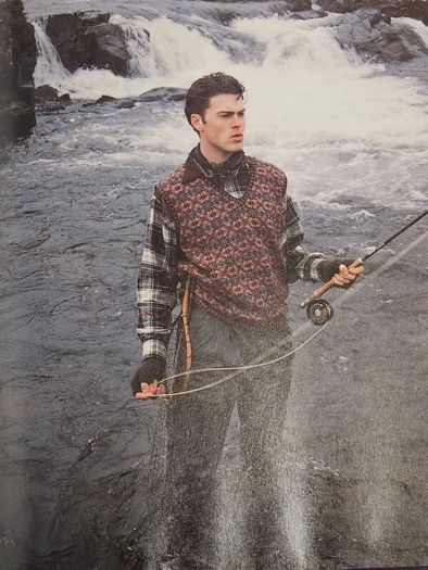 The Celtic Collection By Alice Stormore.  25 Original Knitwear Designs.  Photographs By Mike Budd. Large Volume Hardback In Good Condition.  See Photos For Same.