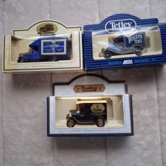 3x BRAND NEW  Days Gone trucks Toys models in boxes  vans