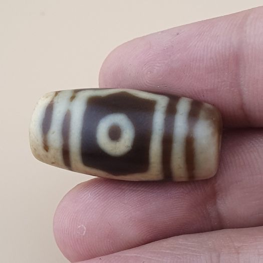 Vintage 3 Eyes Himalayan Tibetan Agate Dzi Bead Amulet