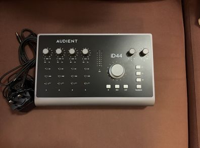 Audient id44 mk 2