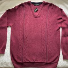 Jumper Size Medium (38-40ins 97-102cms). New