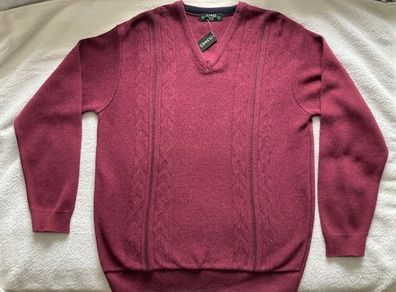 Jumper Size Medium (38-40ins 97-102cms). New